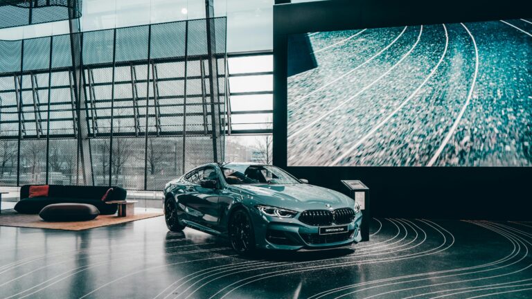 Why All Auto Businesses Should Optimize Their Website to Drive Online Engagement