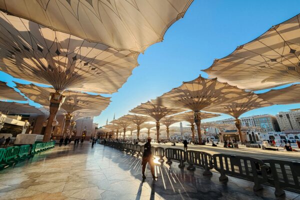 Do You Have to Lock Shade Structures?
